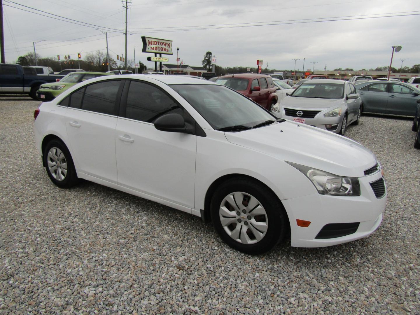 2012 White Chevrolet Cruze 2LS (1G1PC5SH5C7) with an 1.8L L4 DOHC 16V FFV engine, Automatic transmission, located at 15016 S Hwy 231, Midland City, AL, 36350, (334) 983-3001, 31.306210, -85.495277 - Photo#0